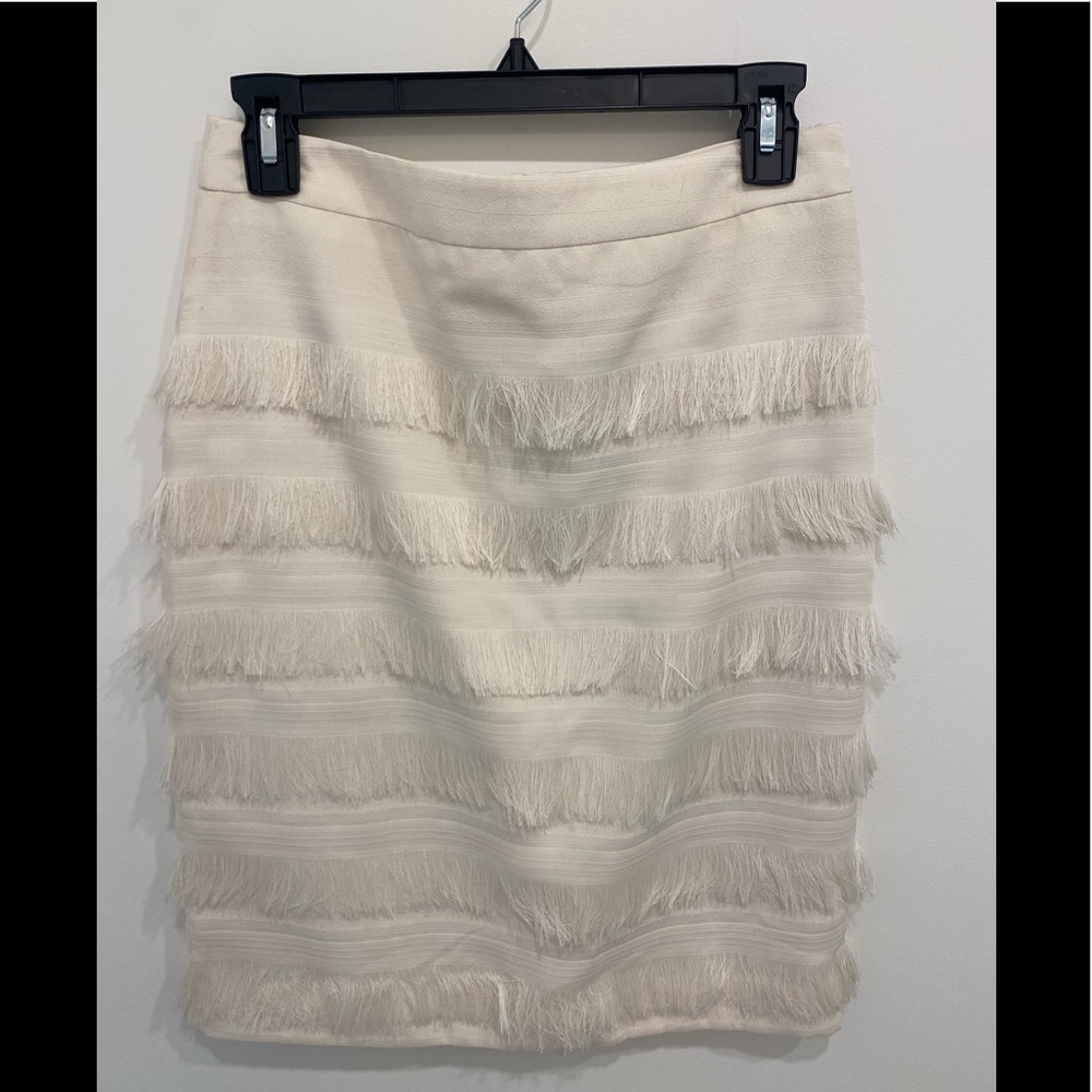 Banana Republic Heritage cream pencil skirt with fringe NWT size 4